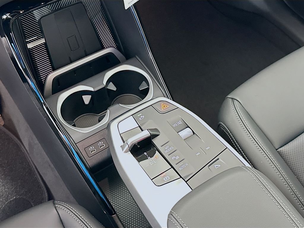 Used 2026 Jet Black BMW xDrive28i image 15