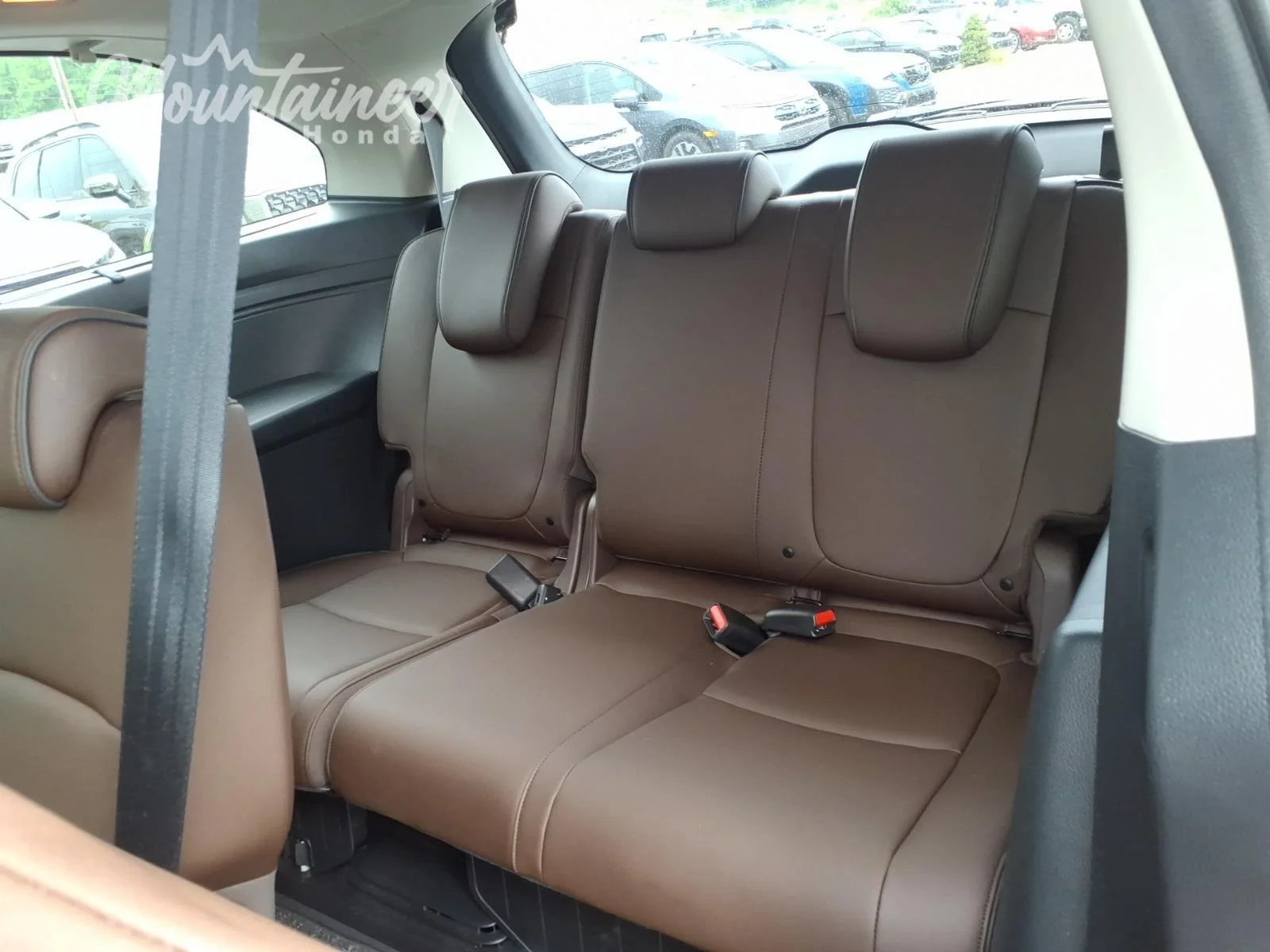 Used 2025 Platinum White Pearl Honda Touring image 16
