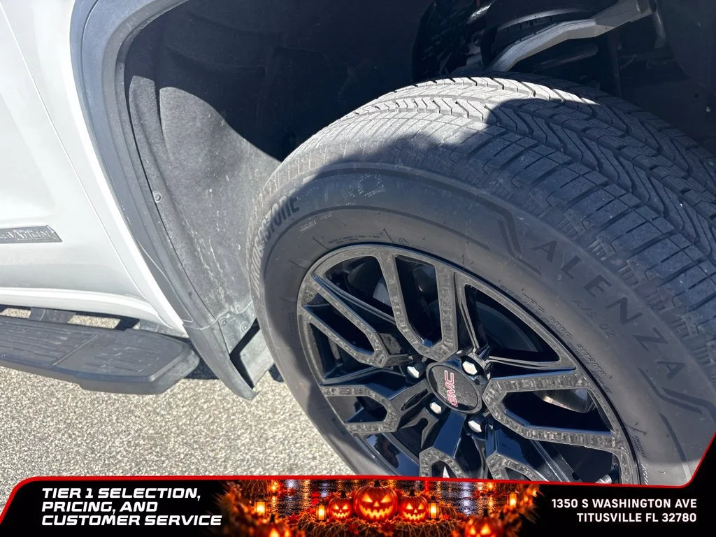 Used 2025 Summit White GMC Elevation image 6