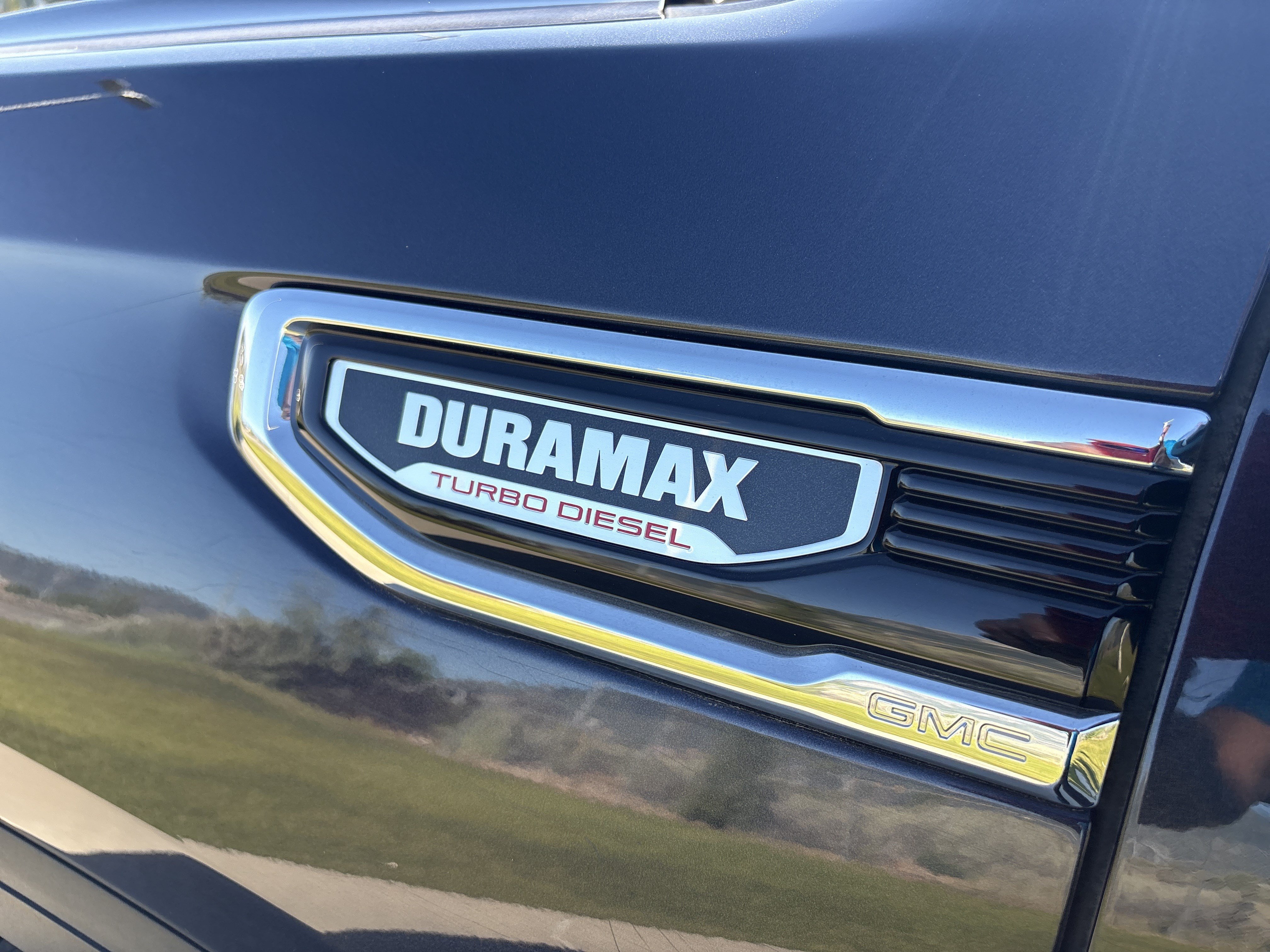 Used 2022 Titanium Rush Metallic GMC SLT image 12