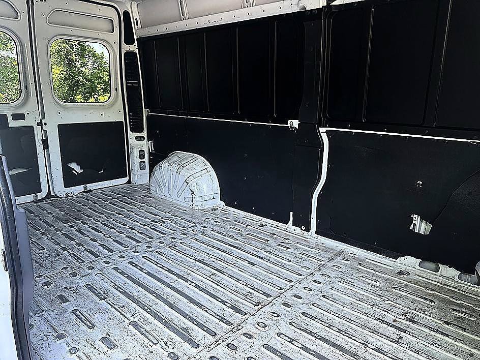 Used 2021 Bright White Clearcoat Ram High Roof image 18