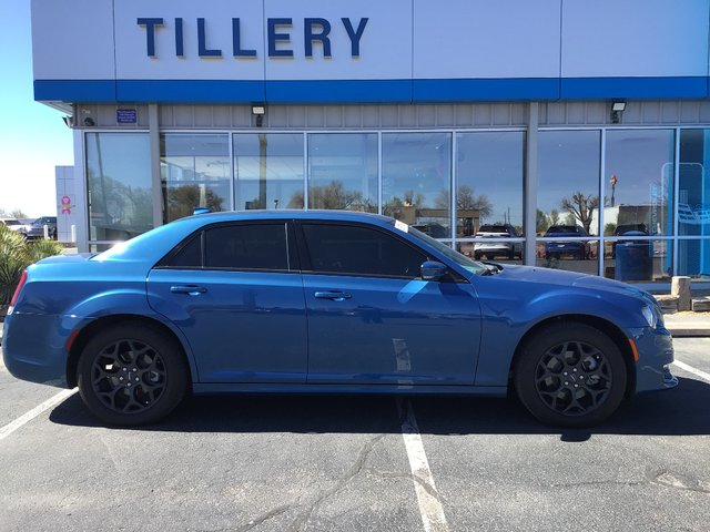 2023 Chrysler 300 Touring L