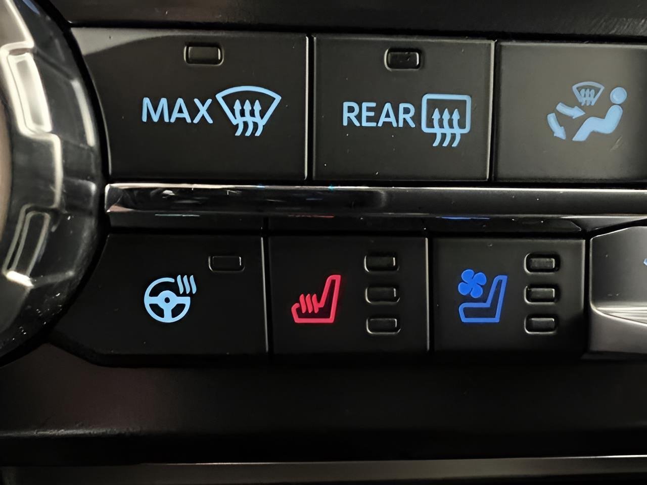 New 2025 Star White Metallic Tri-Coat Ford King Ranch® image 59