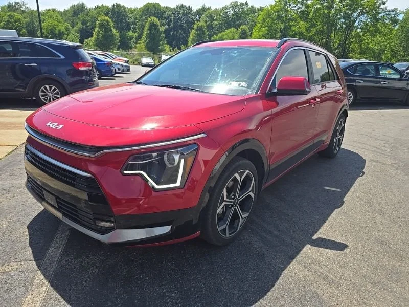 Used 2024 Red Kia EX Touring image 3