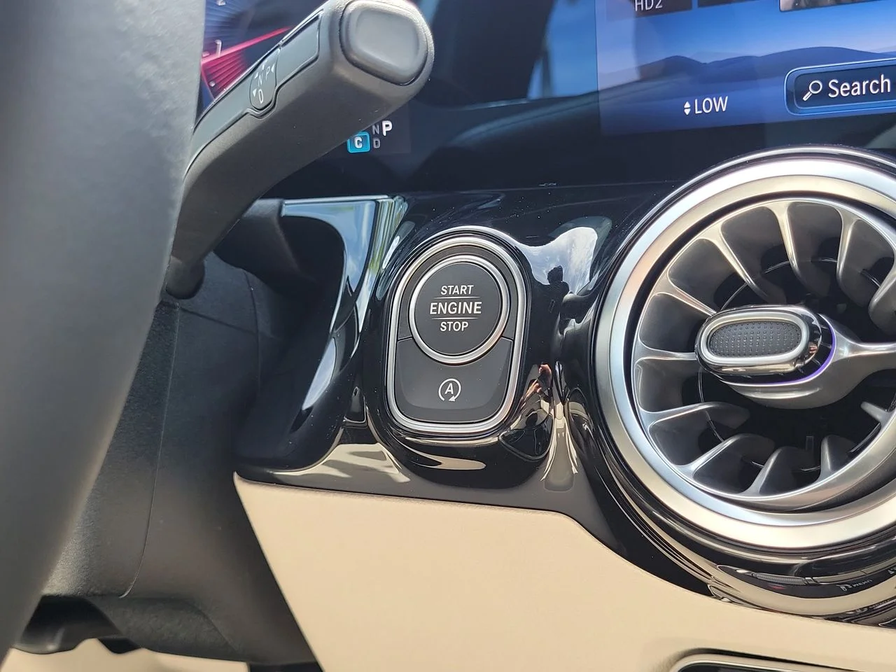 New 2026 Polar White Mercedes-Benz GLA 250 image 18