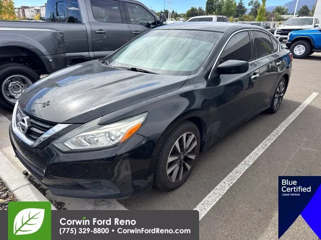 Used 2017 Super Black Clearcoat Nissan 2.5 SV image 3