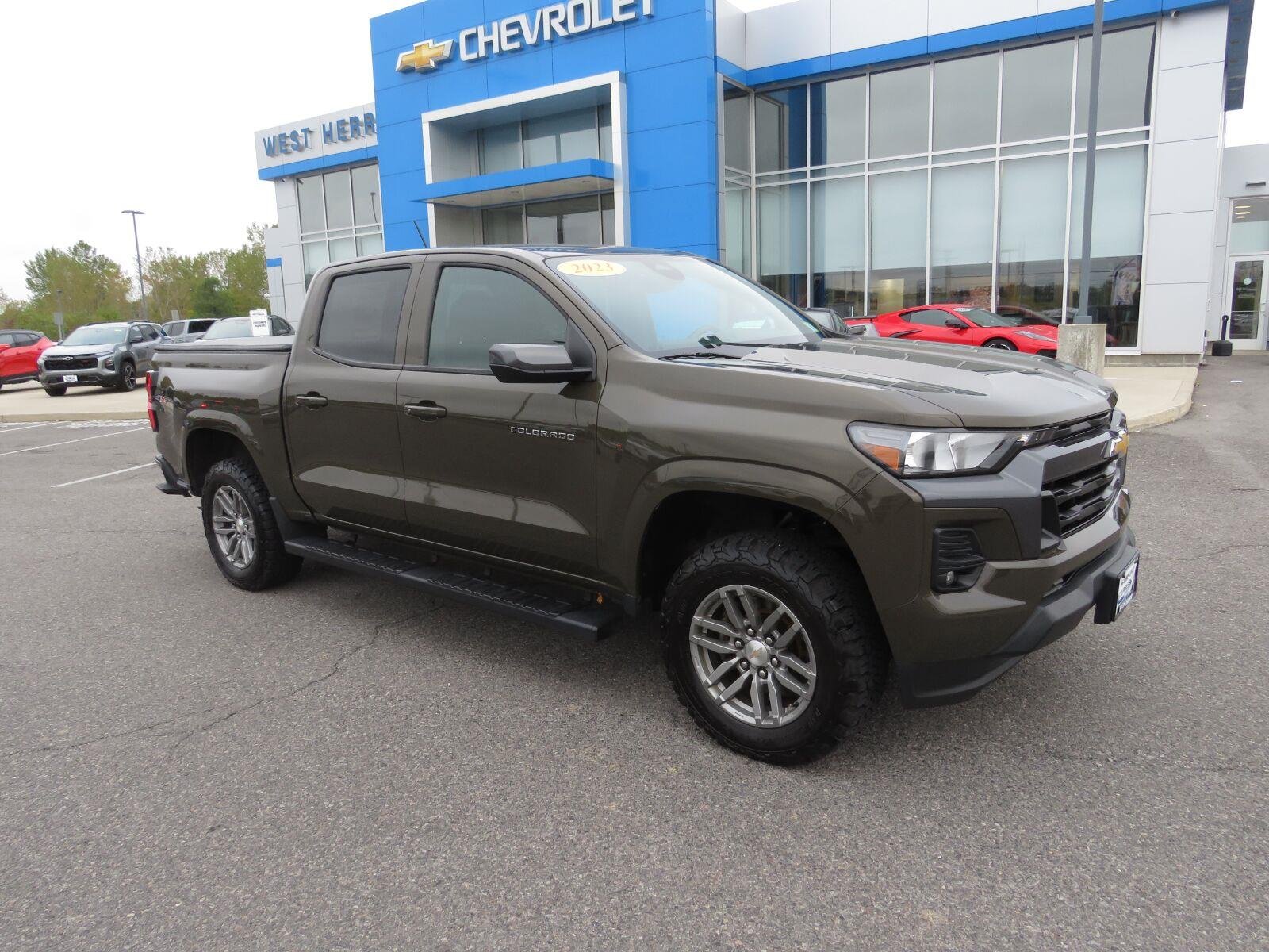 Used 2023 Harvest Bronze Metallic Chevrolet 4WD LT image 3