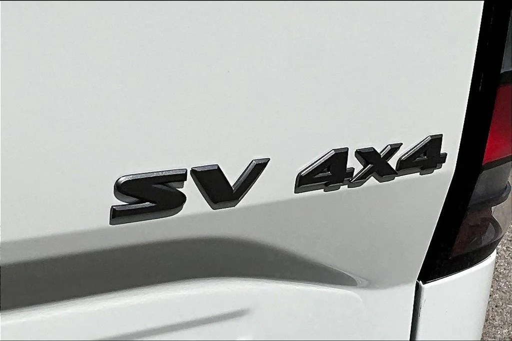 Used 2023 Glacier White Nissan SV image 23