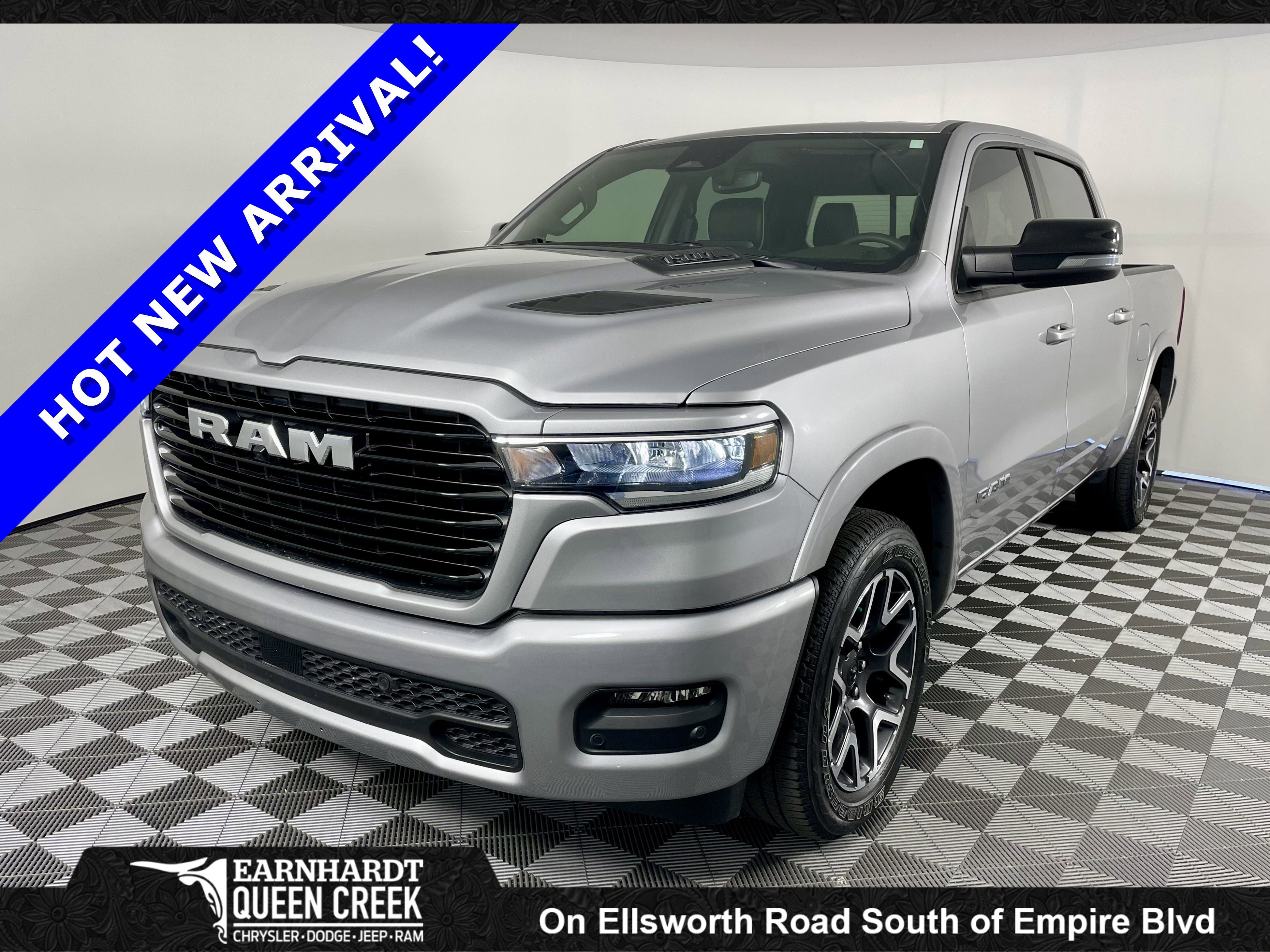2025 RAM 1500 Laramie 4x4 Crew Cab 5'7's photo