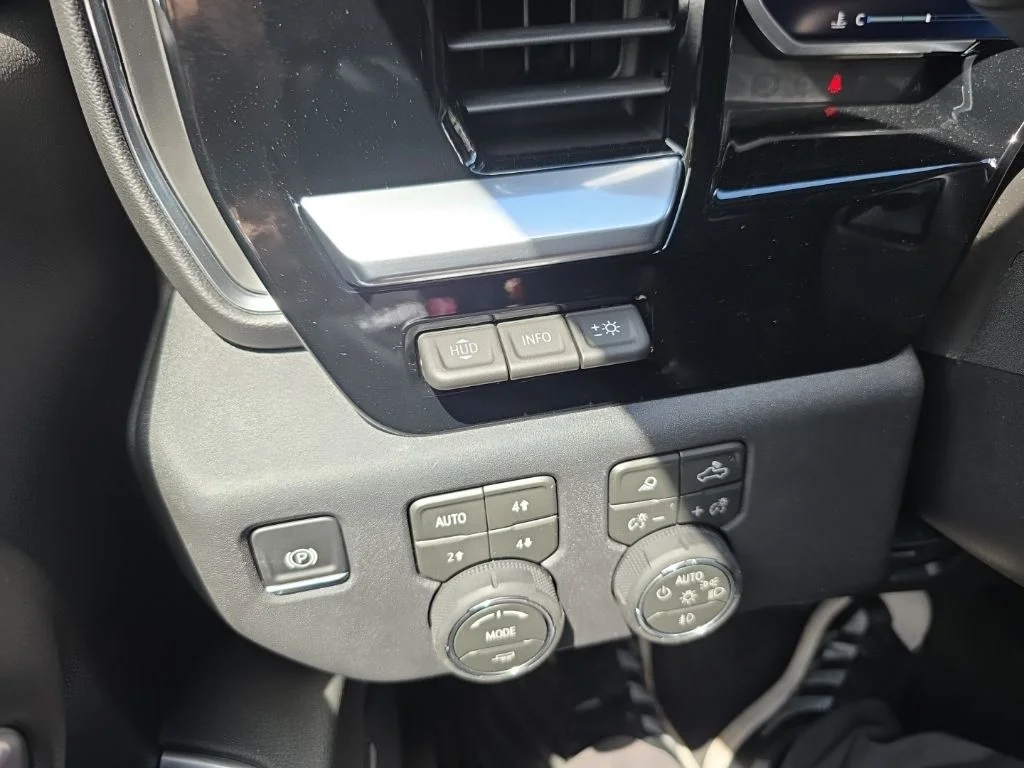 2026 Chevrolet Silverado 3500 HD LTZ - Photo 17