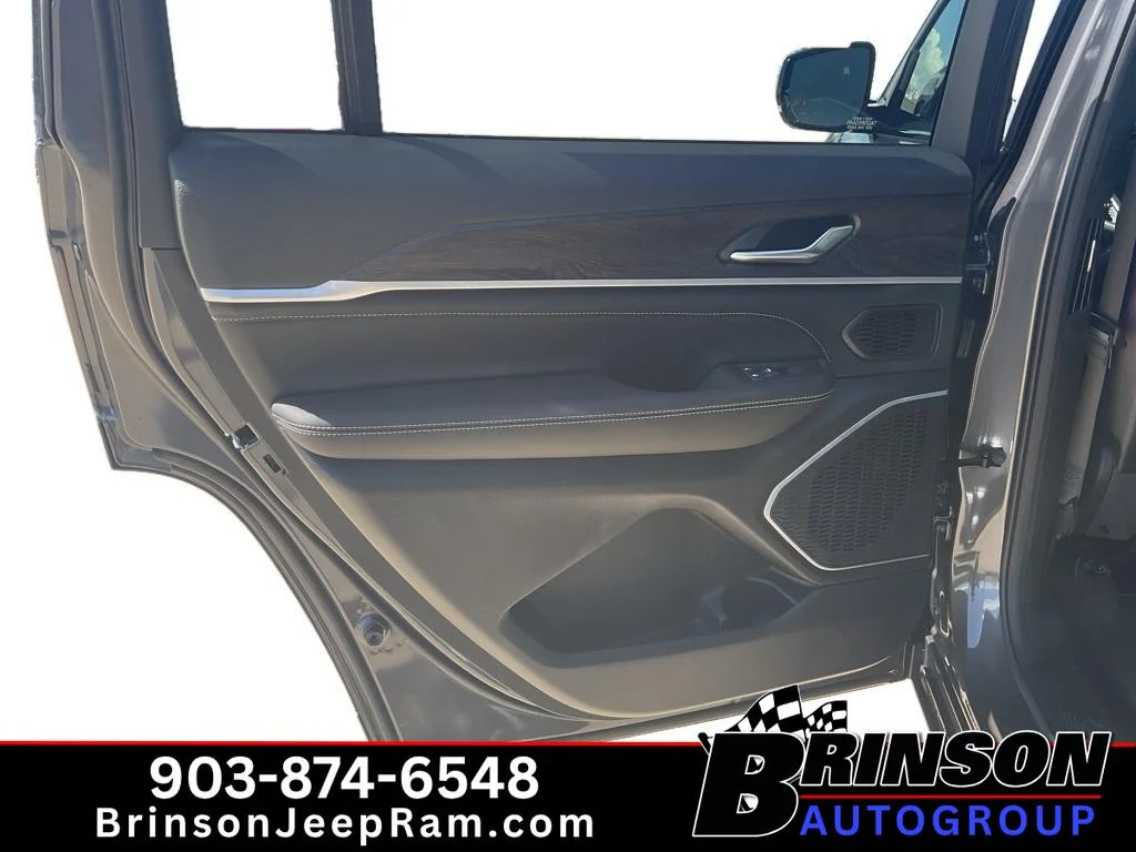 New 2026 Baltic Gray Metallic Clearcoat Jeep Limited Reserve image 7