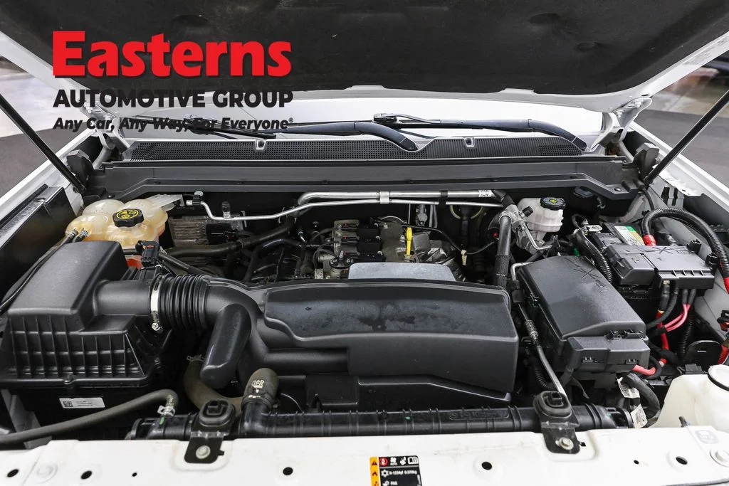 Used 2022 White Chevrolet LT image 7