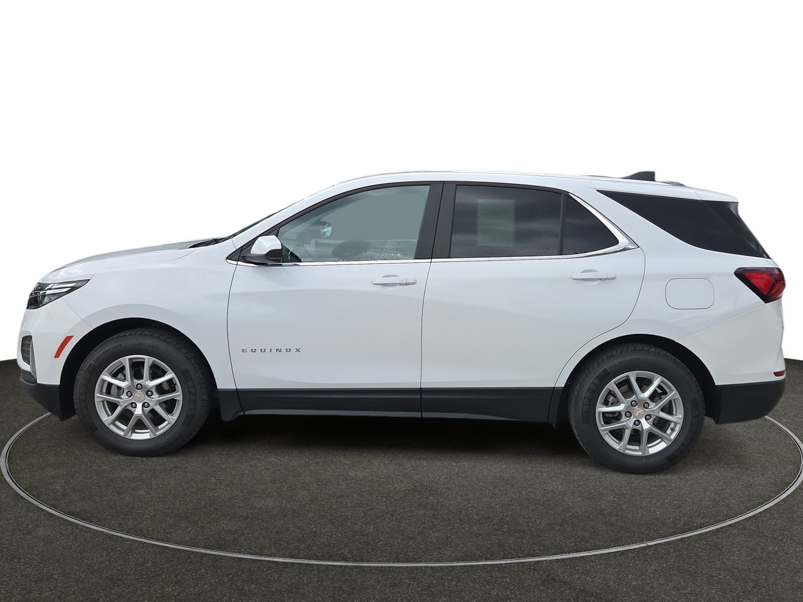 Used 2022 Summit White Chevrolet LT image 2