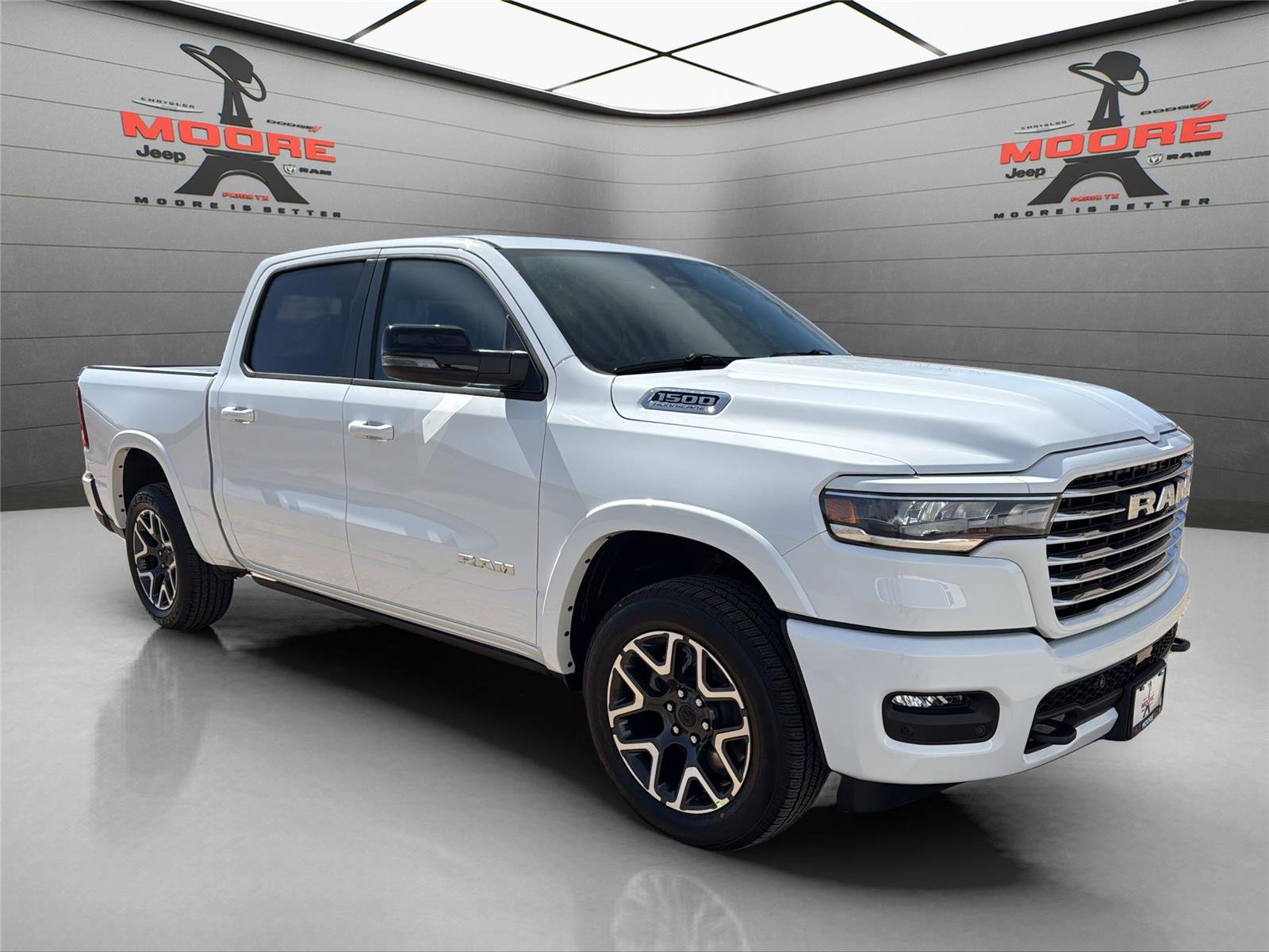 2026 RAM 1500 Laramie 4x4 Crew Cab 5'7's photo