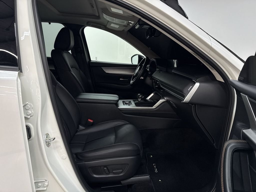 Used 2025 White Mazda 3.3 Turbo Premium image 18