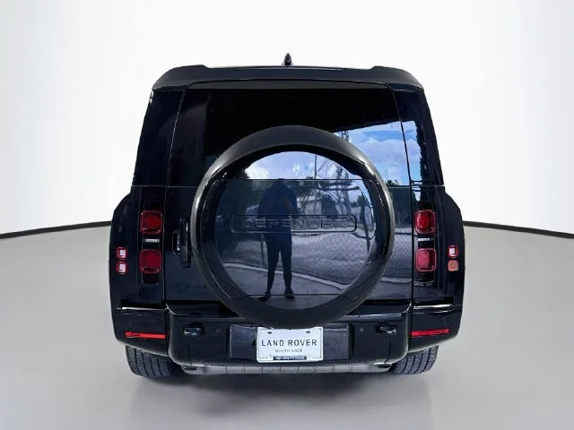 Certified Used 2025 Santorini Black Metallic Land Rover X-Dynamic SE image 6