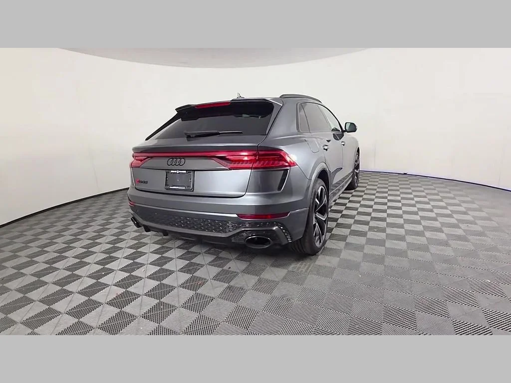 Used 2024 Daytona Gray Pearl Effect Audi 4.0T image 40