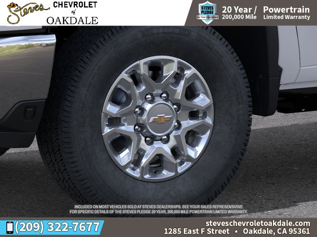New 2026 Summit White Chevrolet LT image 9