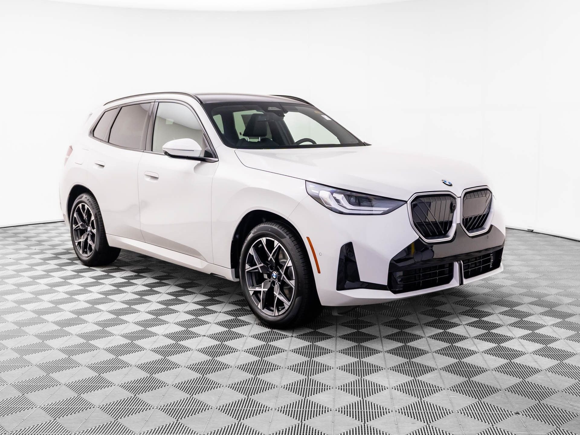 New 2026 Alpine White BMW 30 xDrive image 9