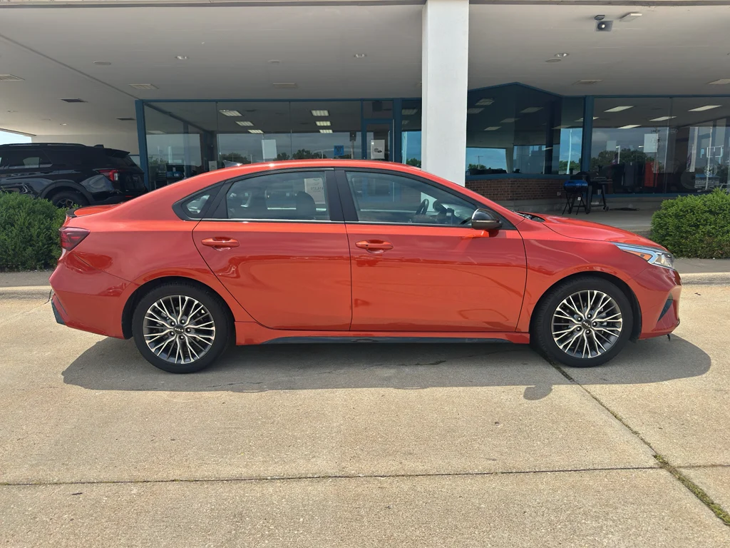 Used 2022 Fire Orange Kia GT-Line image 7