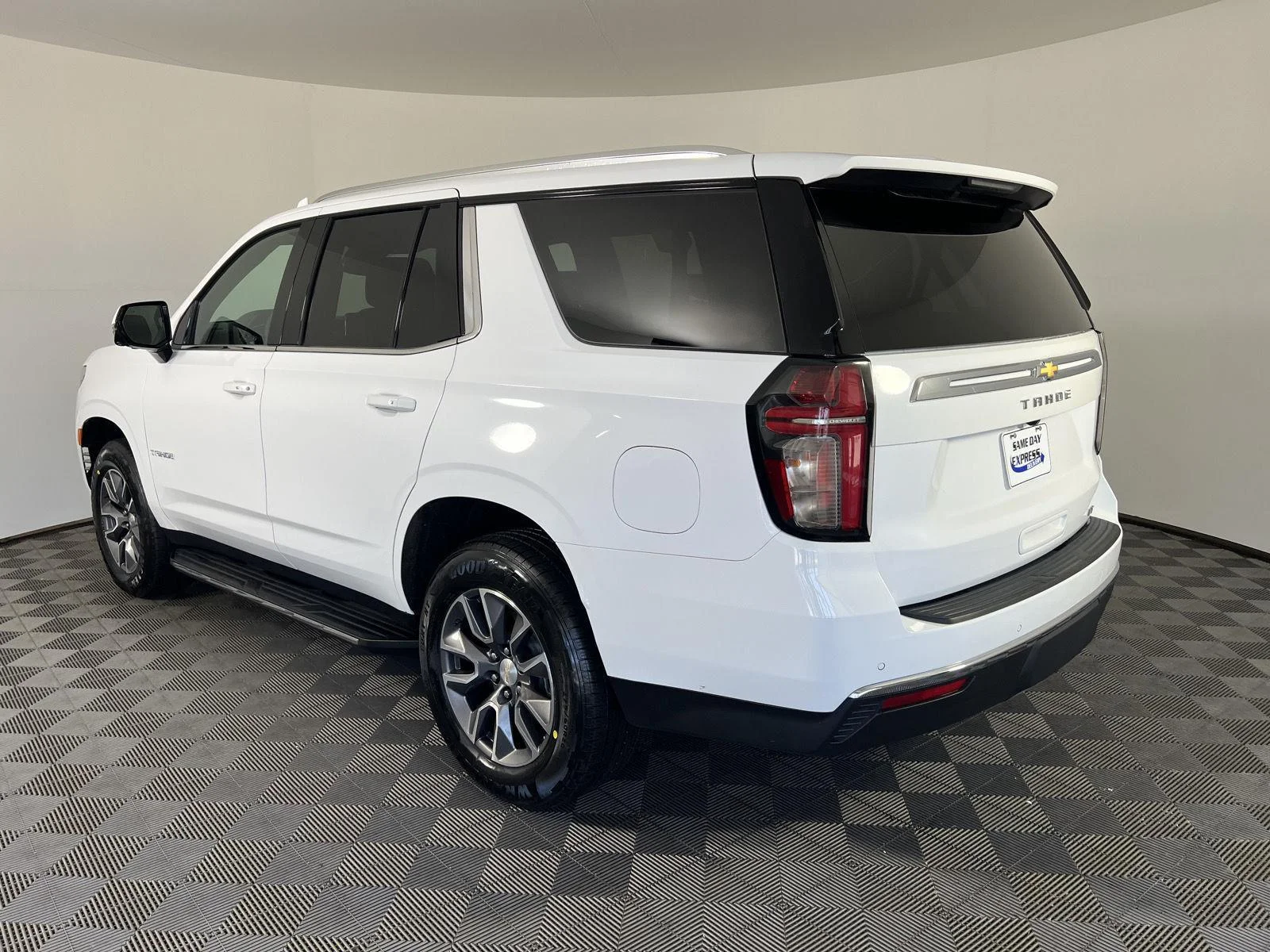 Used 2023 Summit White Chevrolet LT image 32