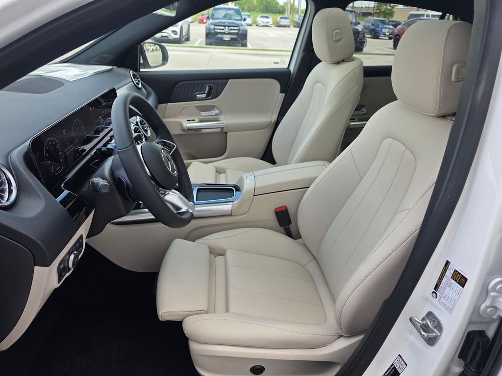 New 2026 Polar White Mercedes-Benz GLA 250 image 12