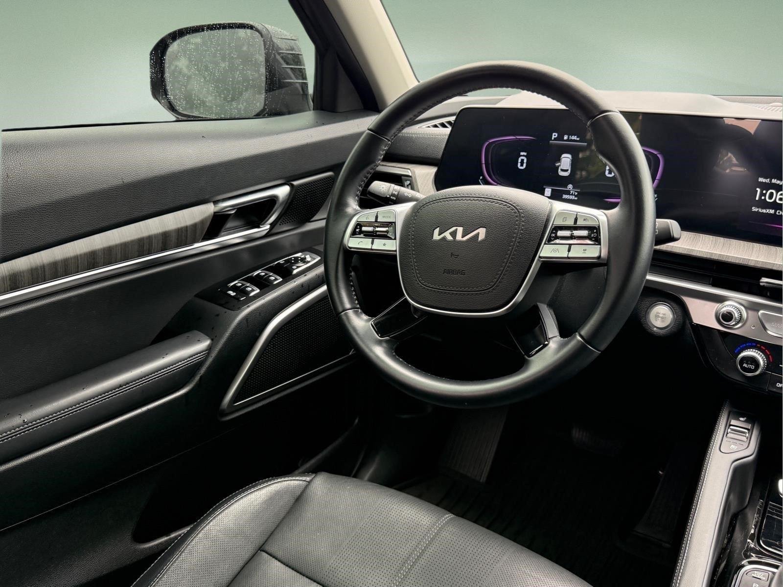 Used 2024 Gravity Gray Kia EX image 10
