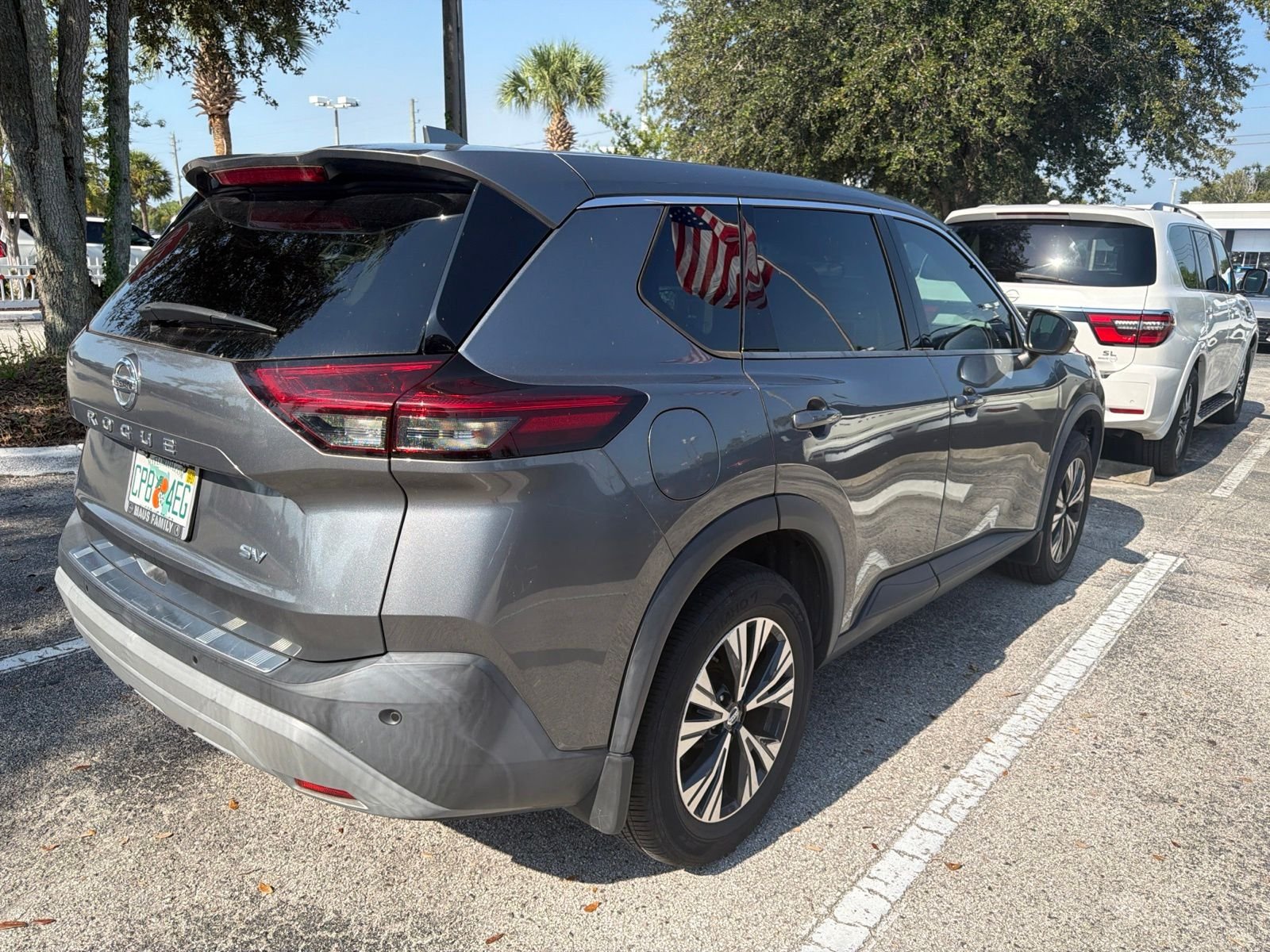 Used 2021 Gray Nissan SV image 4