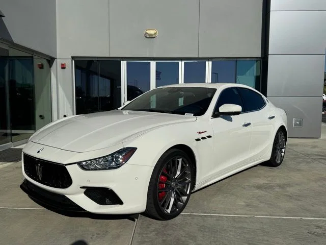 Certified Used 2022 Bianco Maserati Modena Q4 image 4
