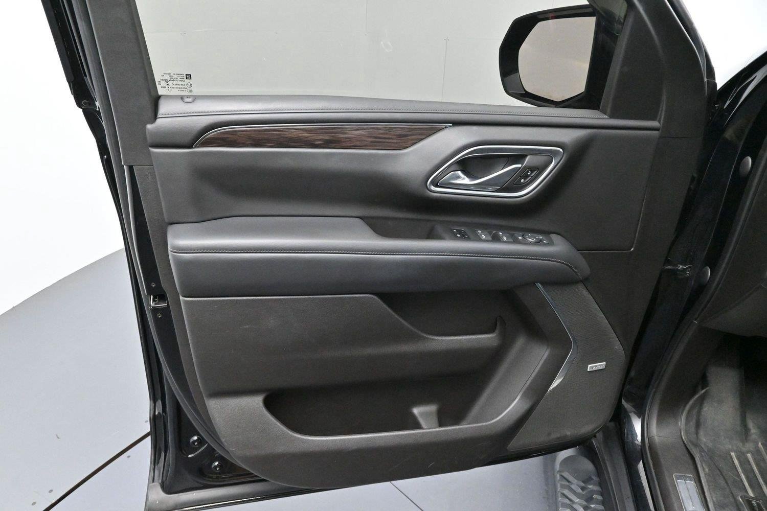 Used 2021 Black Chevrolet Z71 image 9