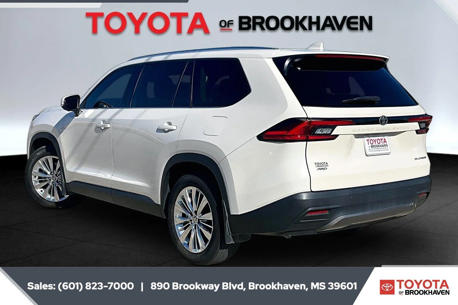 Used 2024 Coastal Cream Toyota Platinum image 2