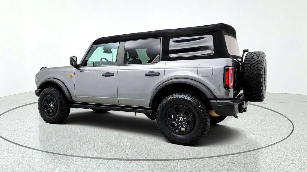 Used 2023 Carbonized Gray Metallic Ford Badlands 4 Door Advanced 4x4 image 7