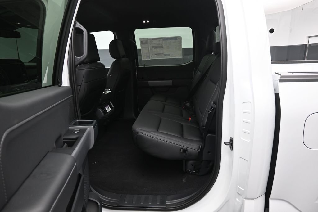 New 2026 Oxford White Ford XLT image 19