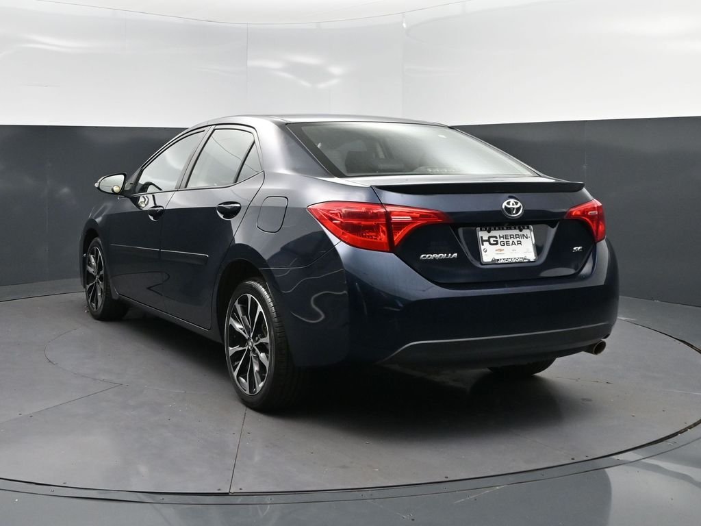 Used 2018 Blue Toyota SE image 5