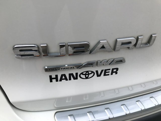 Used 2020 Crystal White Pearl Subaru Limited image 11