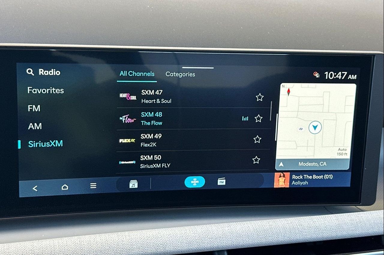 New 2026 Hampton Gray Hyundai SEL Premium FWD image 18