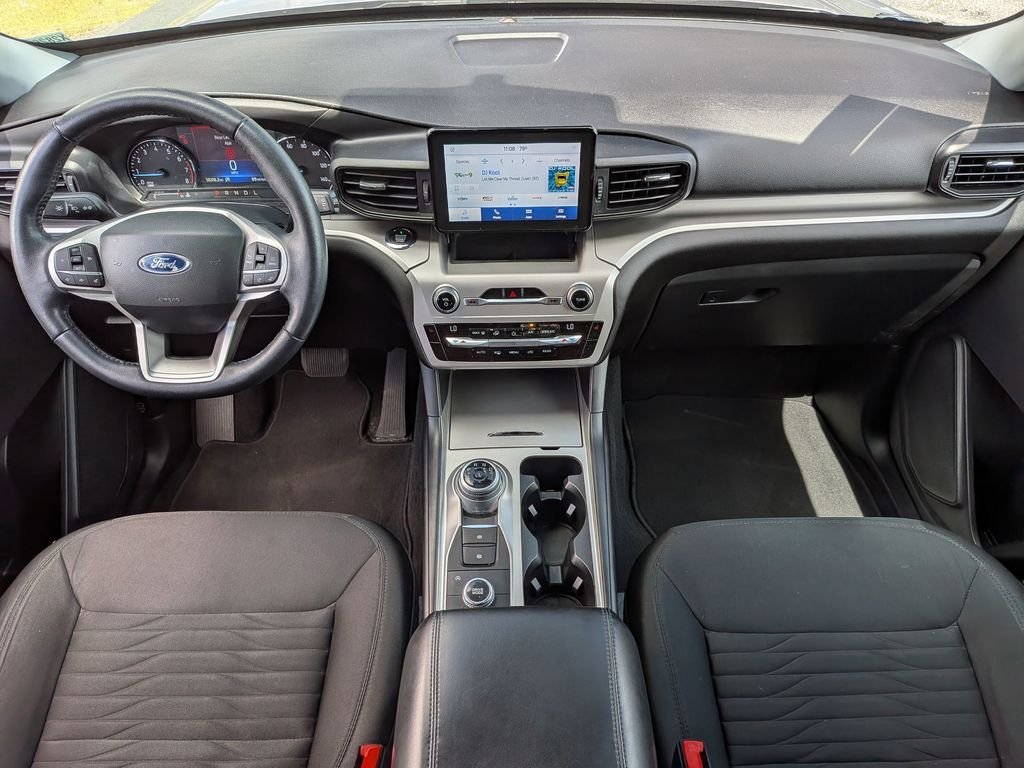 Used 2021 Silver Ford XLT image 25