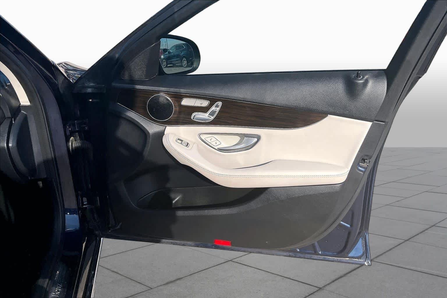 Used 2016 Lunar Blue Metallic Mercedes-Benz C 300 image 18