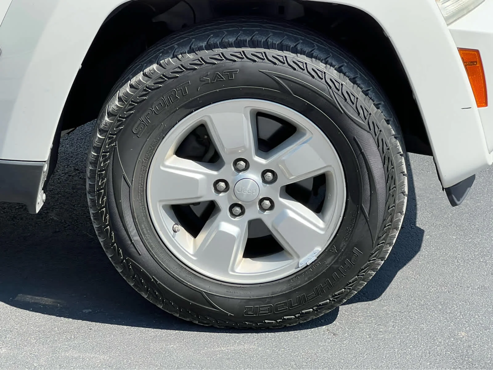 Used 2010 Stone White Clearcoat Jeep Sport image 16