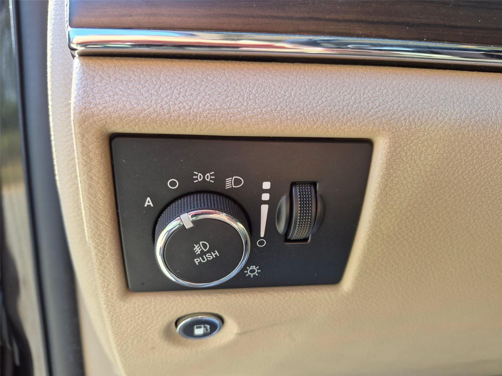 Used 2017 Walnut Brown Jeep Overland image 15