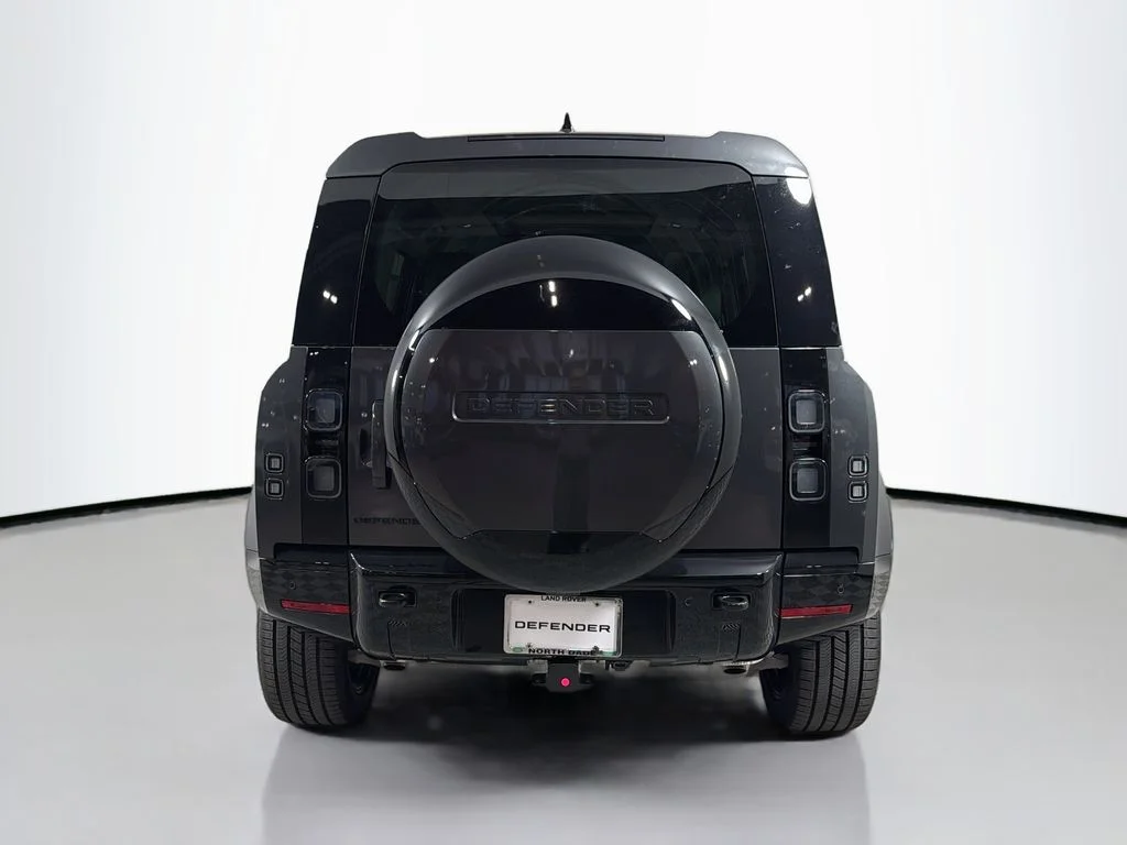 New 2026 Carpathian Grey Land Rover X-Dynamic SE image 6
