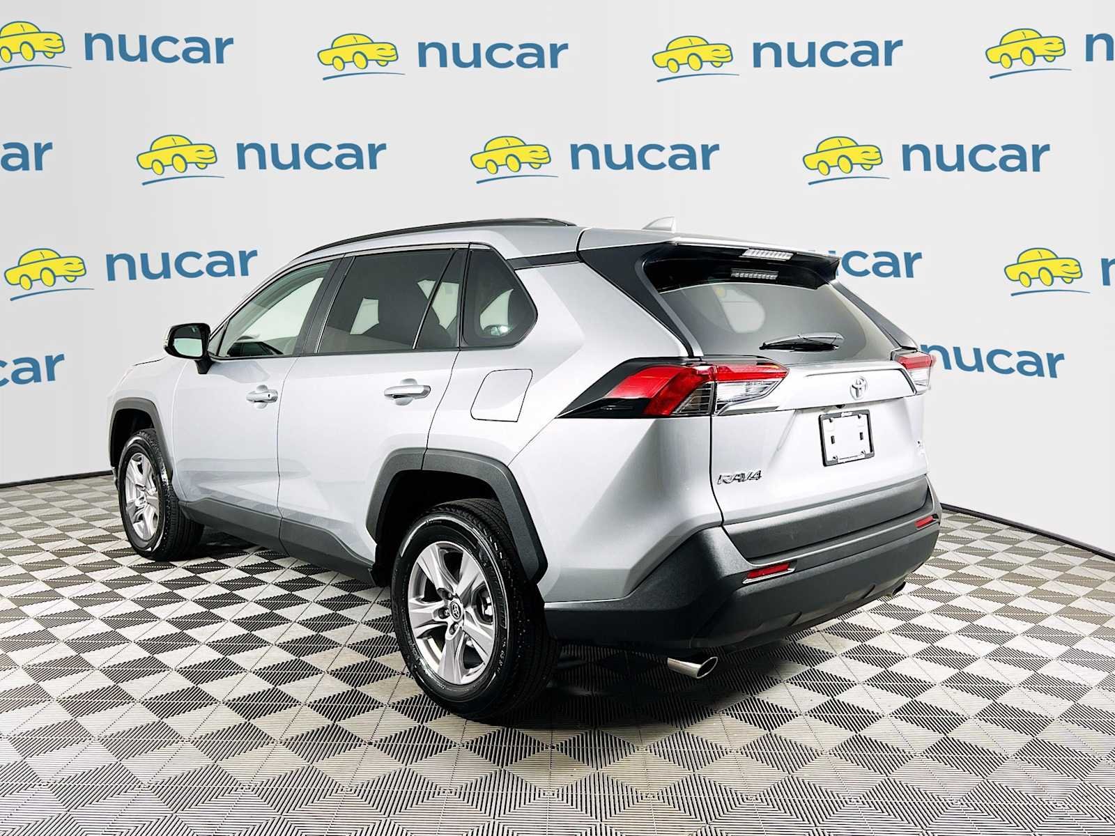 Used 2025 Silver Sky Metallic Toyota XLE image 5