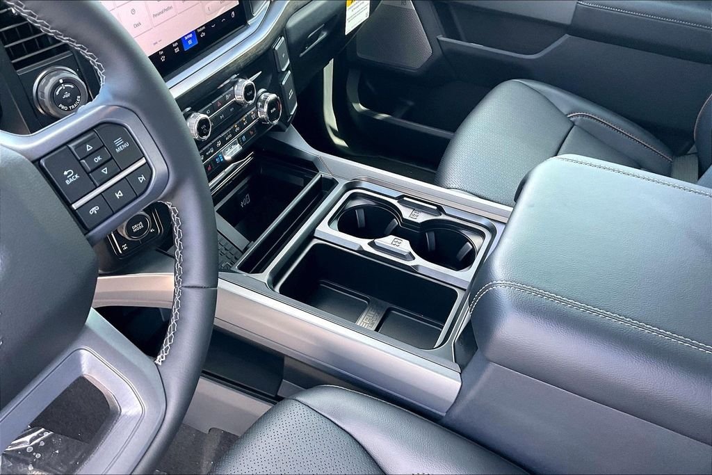New 2026 Ford Super Duty F-250 Lariat 4D Crew Cab