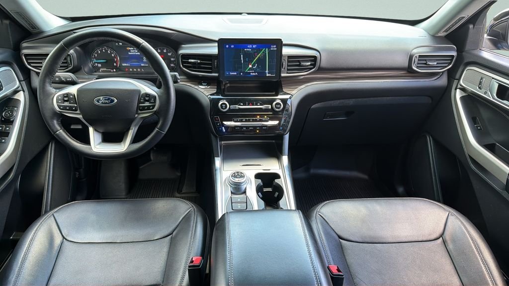 Used 2023 Blue Ford Limited image 13