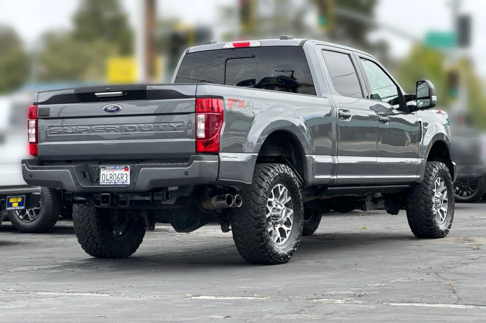 Used 2022 Gray Metallic Ford Lariat image 30