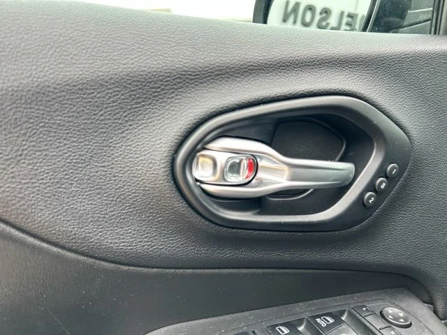 Used 2019 Gray Jeep Trailhawk image 29