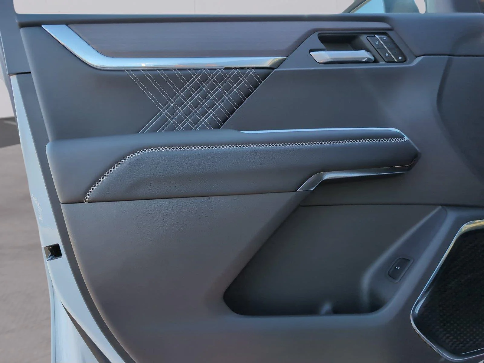 New 2026 Summit White GMC Denali image 28