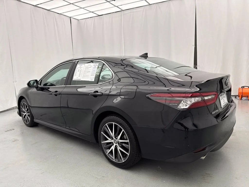 Used 2022 Black Toyota XLE image 5