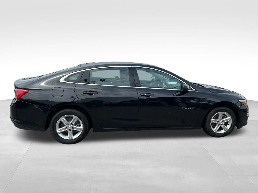 Used 2023 Black Chevrolet LT image 8