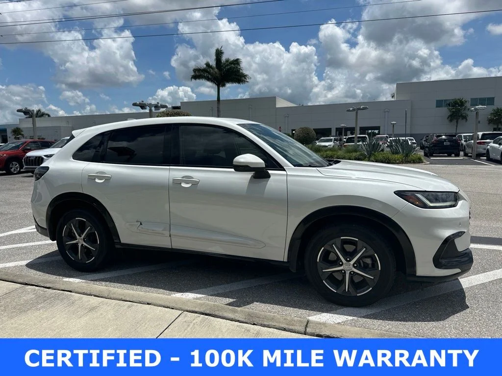 Certified Used 2023 Platinum White Pearl Honda EX-L image 4